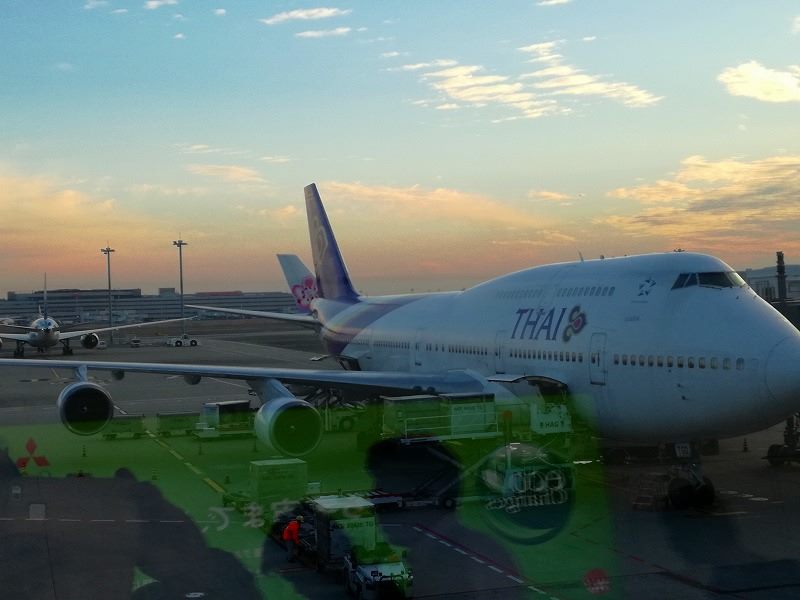 羽田空港に到着