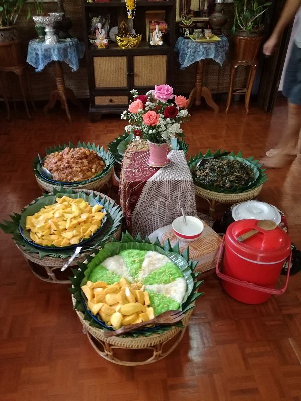 先生の作る料理は美味しい!