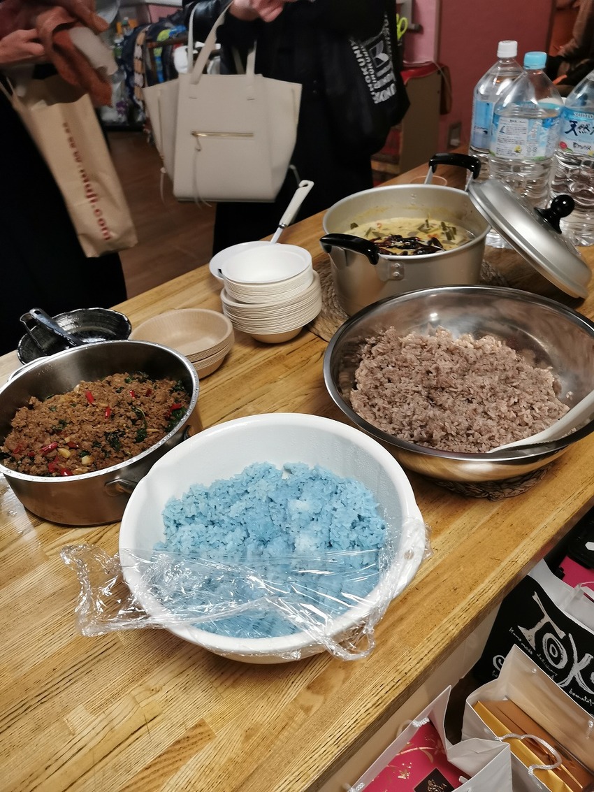 今日のご飯は、バタフライピーで...