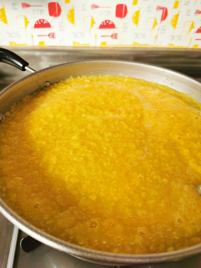 ハンドミキサーで砕いた煮詰める...