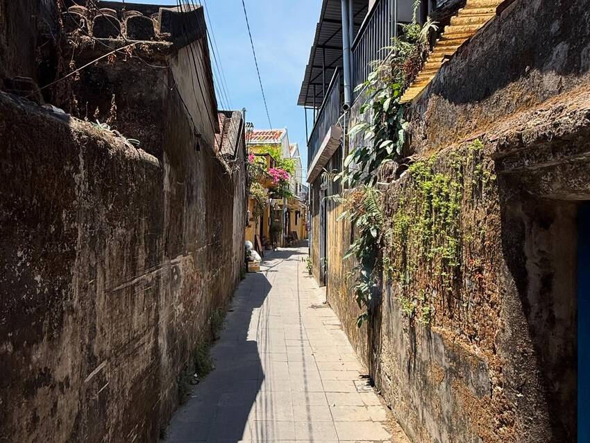 路地裏