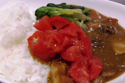 カレーとトマトは合うなと