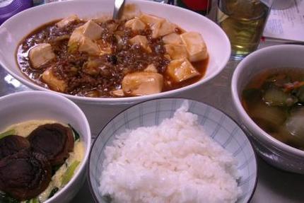 お昼はマーボー