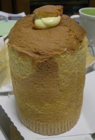 コロンバンで購入のクリームシフ...