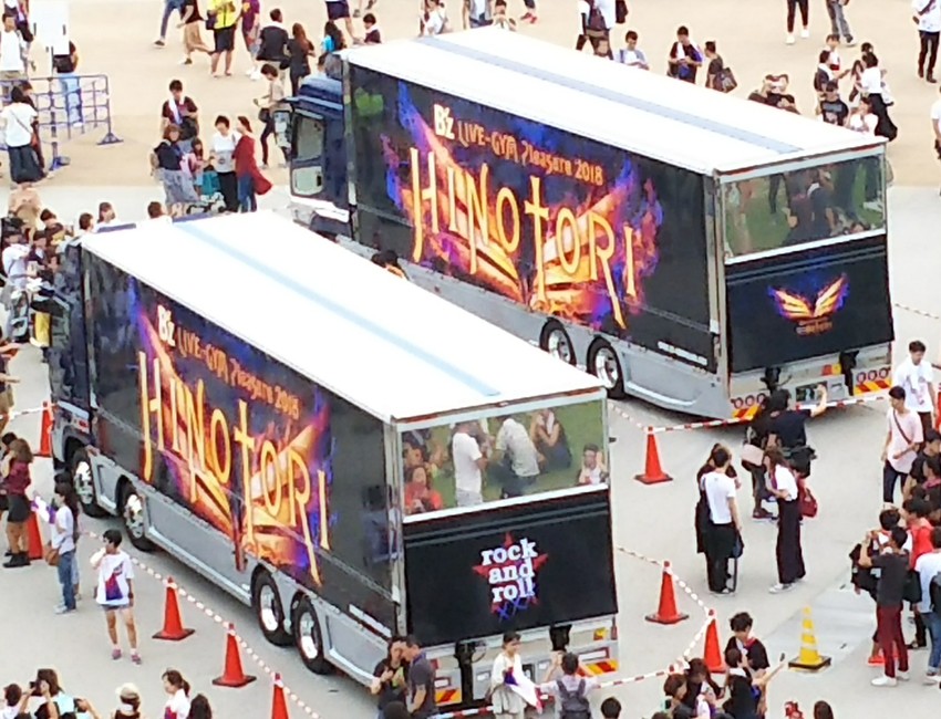 トラック。おしりが違うデザイン...