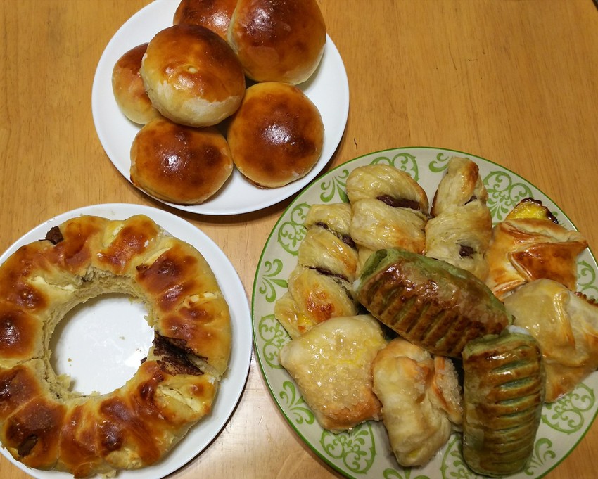 焼きたては旨いな! 上がテーブ...
