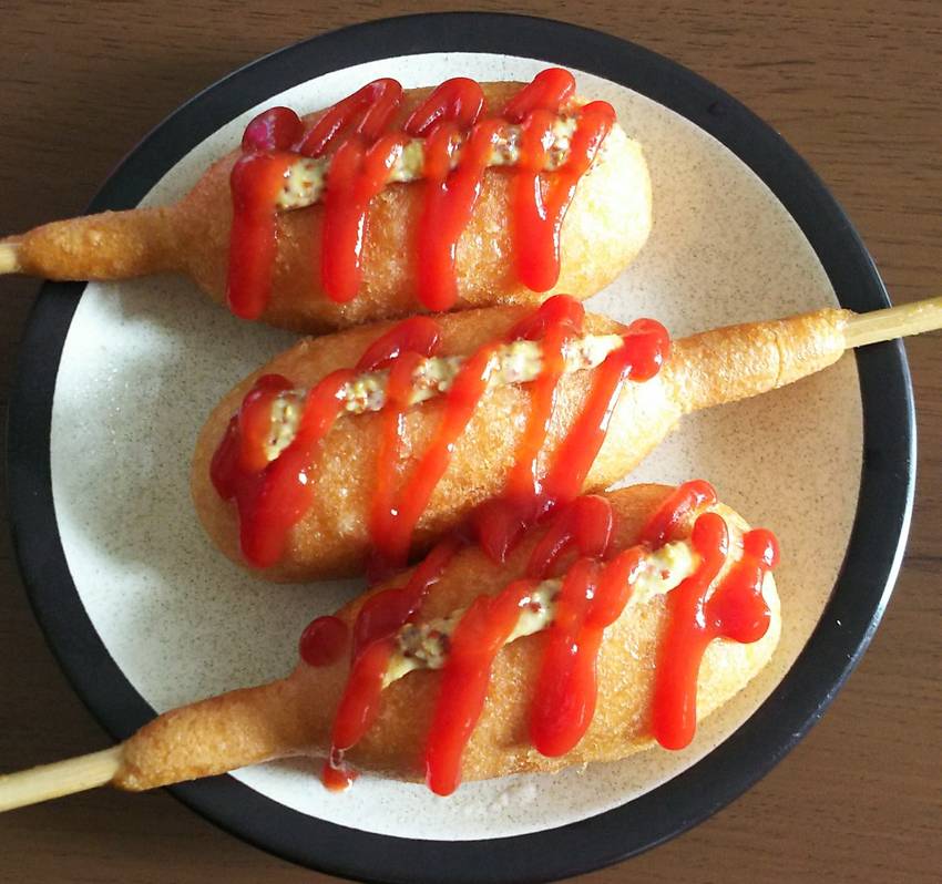 こぶりなアメリカンドッグに マ...