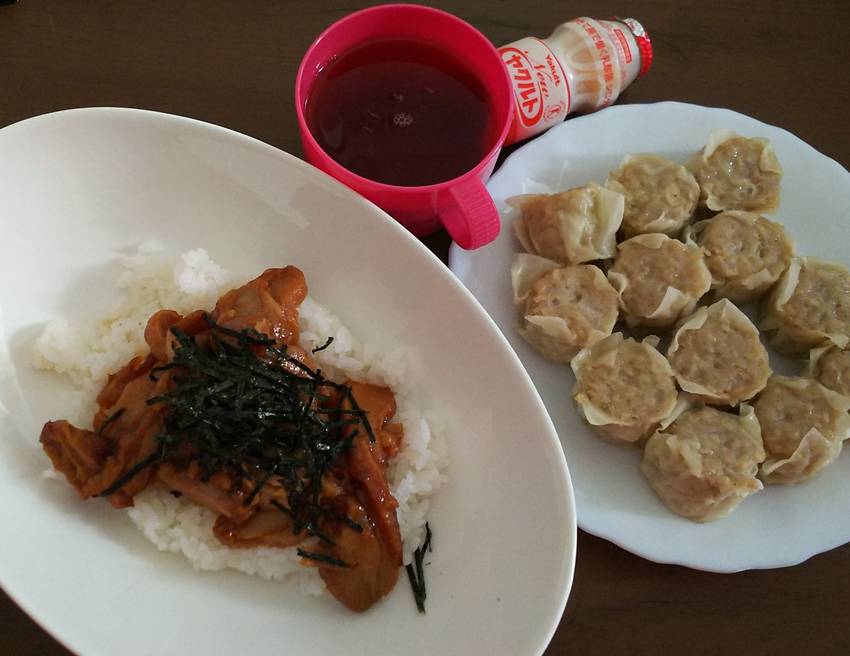今日のごはん。お昼鳥照り丼