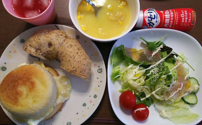 今日のごはん。昼パン