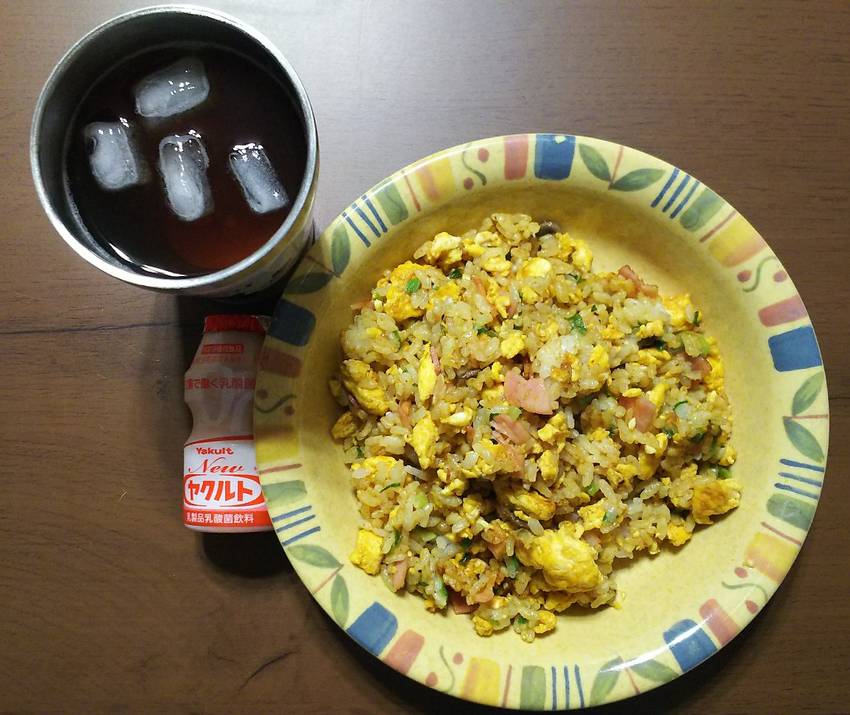 ごはんとたまご同じくらいの量か...