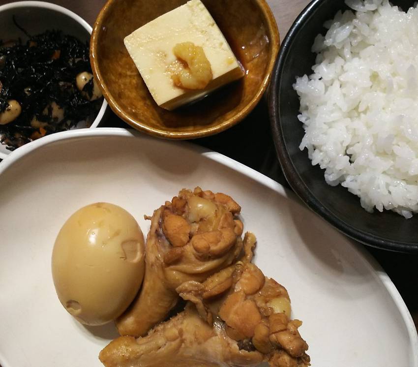 茶色いなぁ… 明日は野菜付ける...