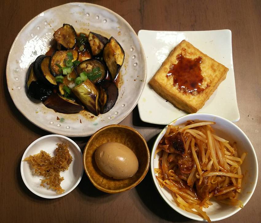 昨日のごはん。夕飯こてっちゃん...