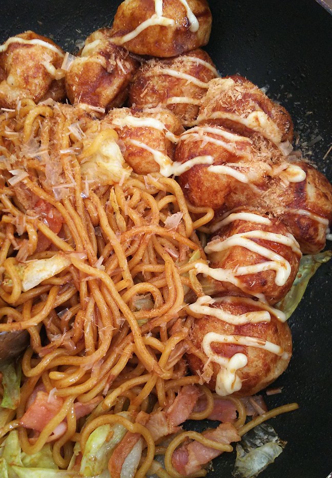 焼きそばとたこ焼きセット 買っ...