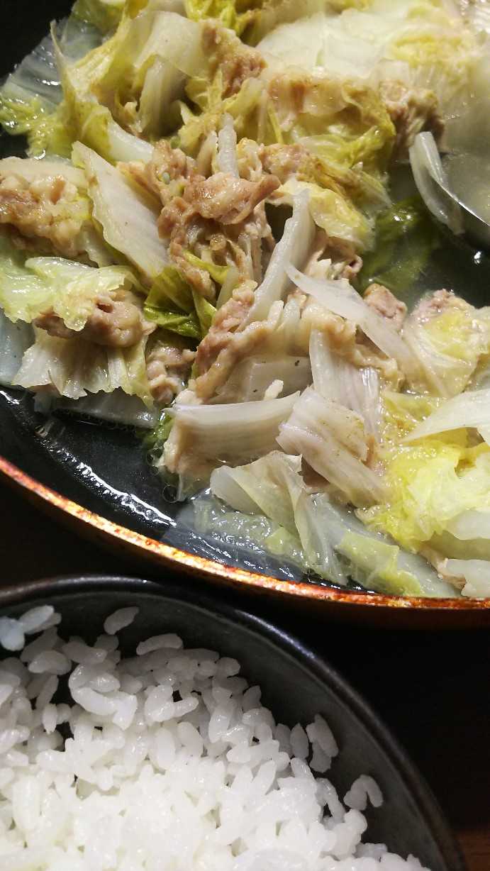 昨日のごはん。夕飯豚ロース白菜...