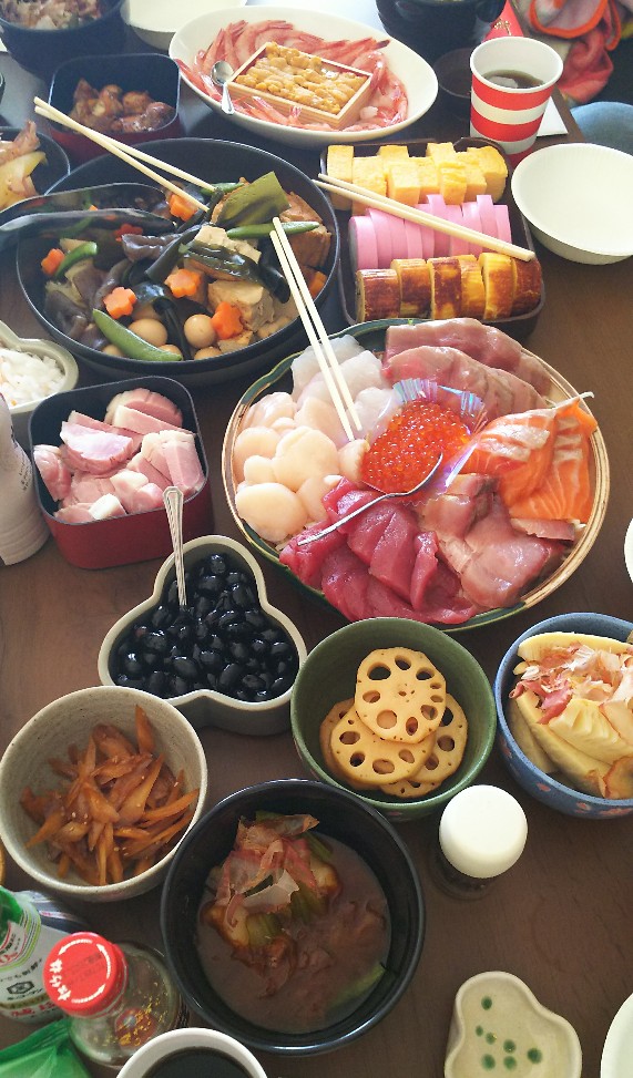 食べ始め！ご馳走だ！刺身(鯛、...