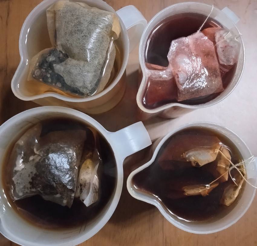 左上から 黒豆茶→1リットル ...