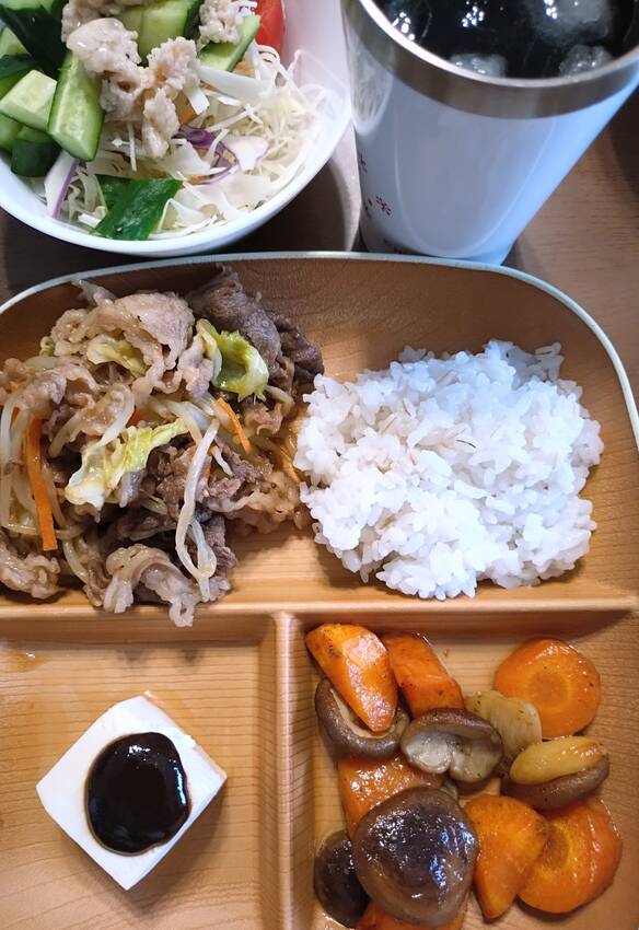 豆腐は箸休め程度に ミニ豆腐１...