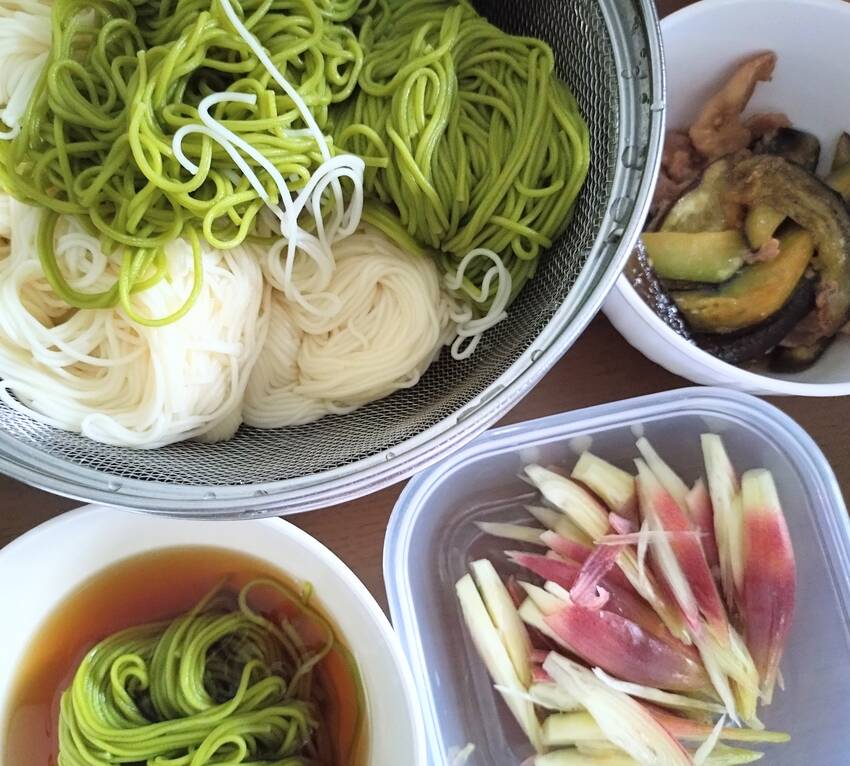 そうめんとトッピングとか