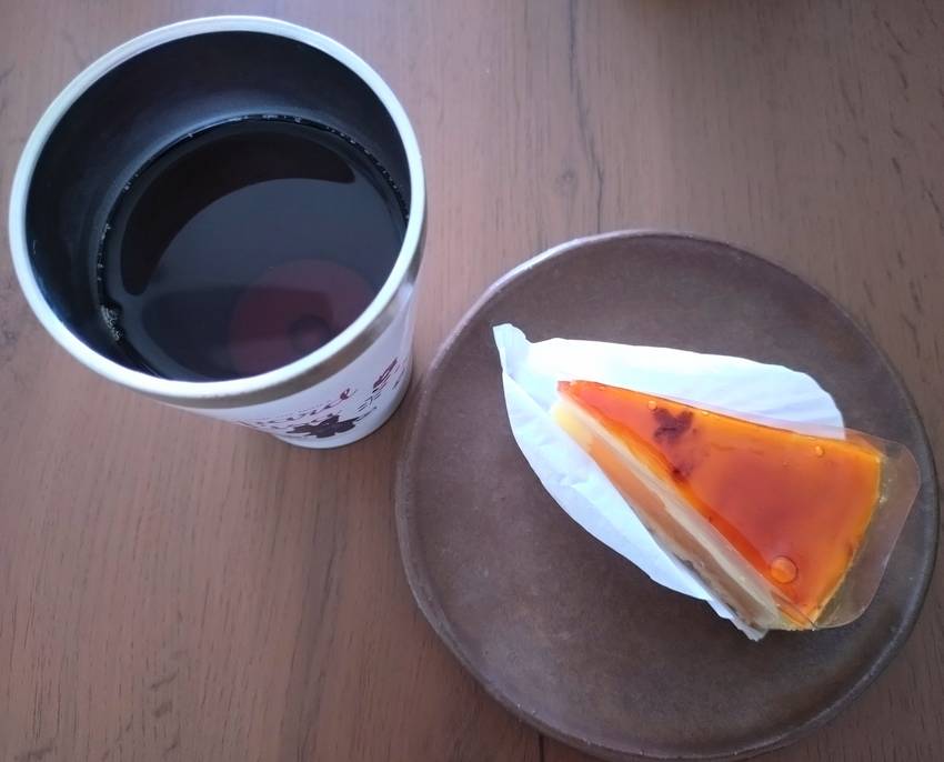 飲み物はアフタヌーンティーのダ...