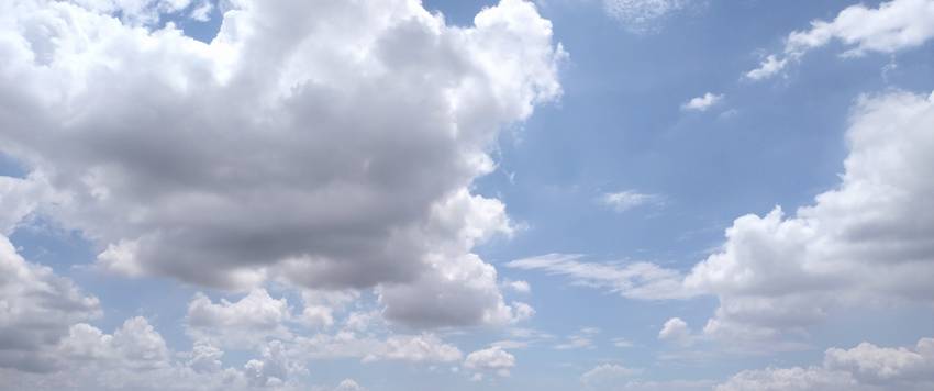 今日の空