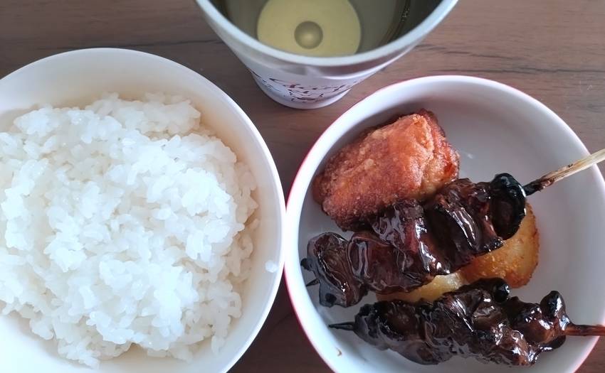 唐揚げ大きいなぁ レバーで鉄分...