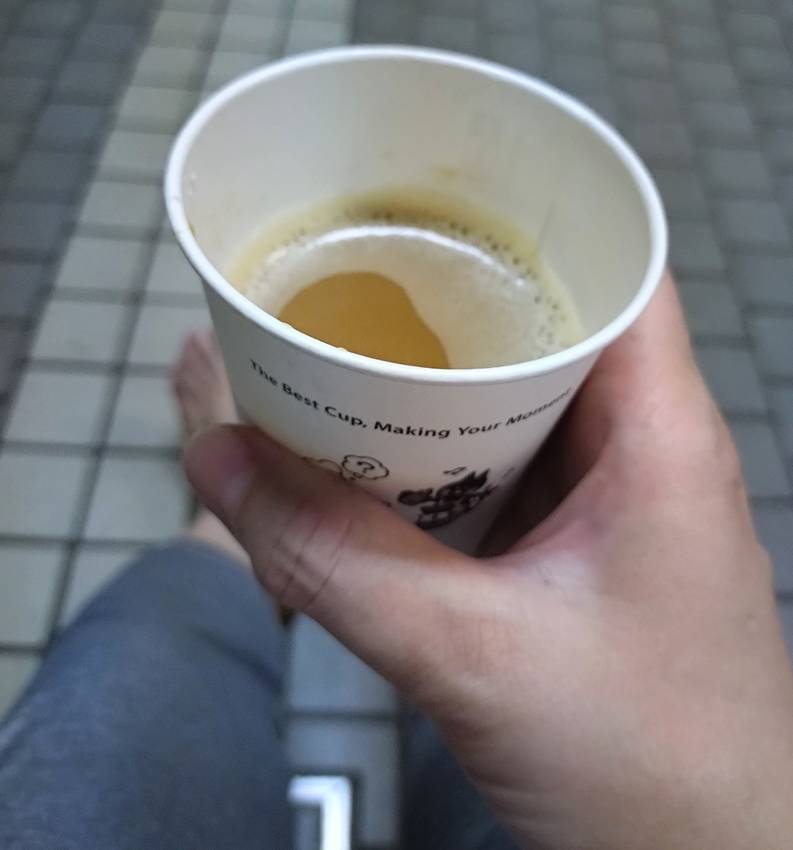 プールあがりの至福の一杯だった...