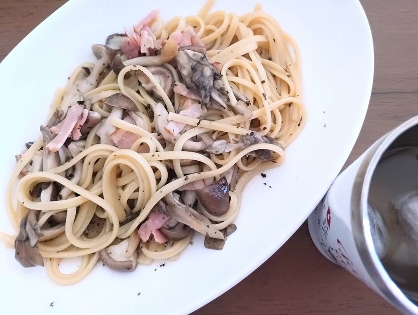 今日のごはん。昼パスタ
