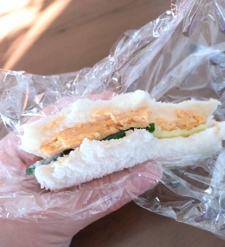 カフェオレ無糖といただく 卵焼...