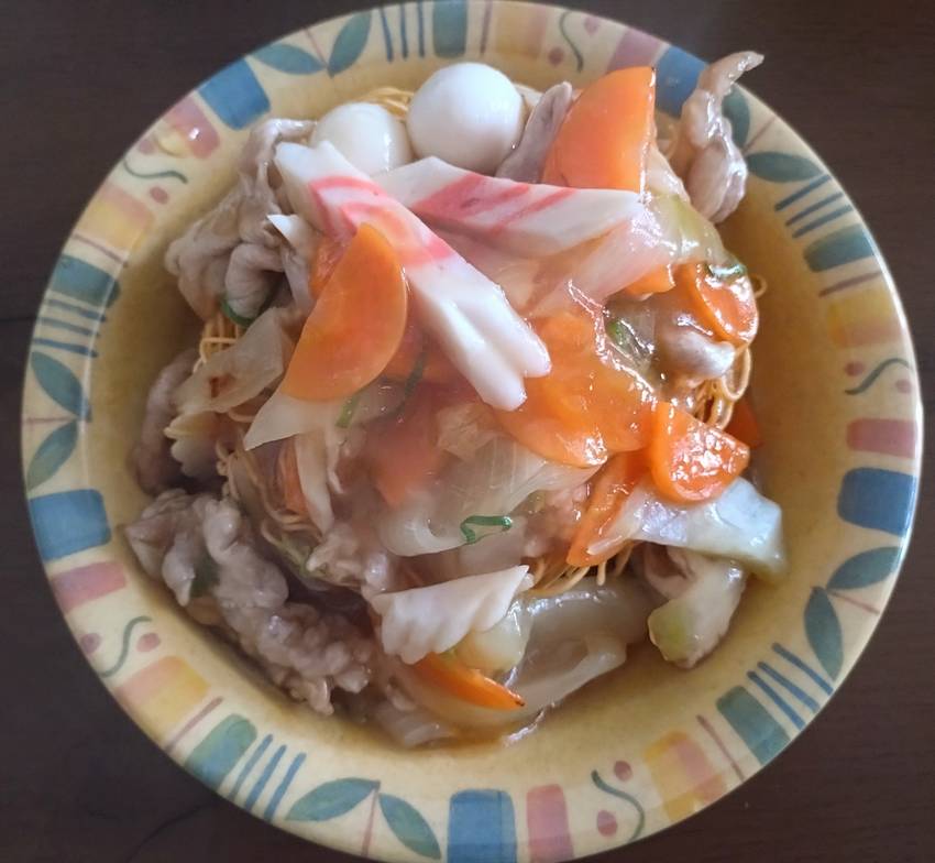 はみ出そう 皿うどんってどんな...