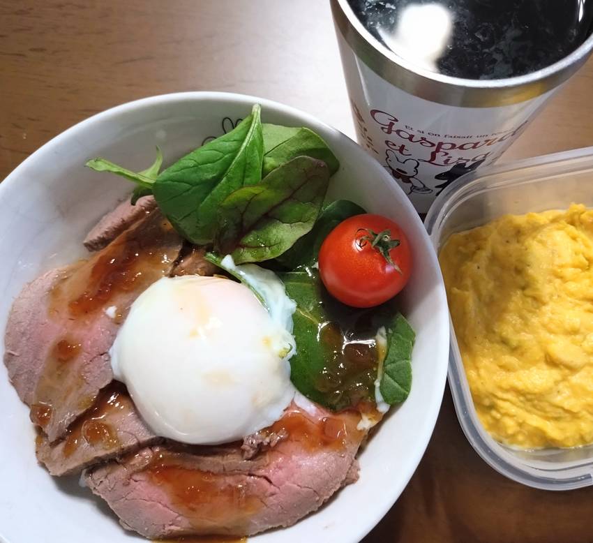 今日のごはん。昼ローストビーフ...