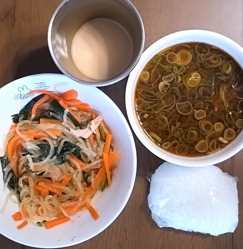 朝はガッツリ食べてたなぁ(^o...