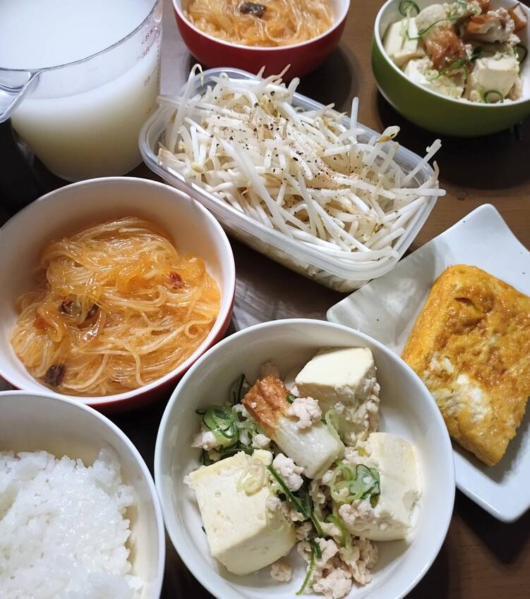 夕飯色々 カルピス もやしのナ...