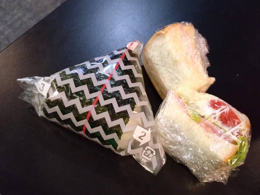 おにぎり用の海苔使ったら 白飯...