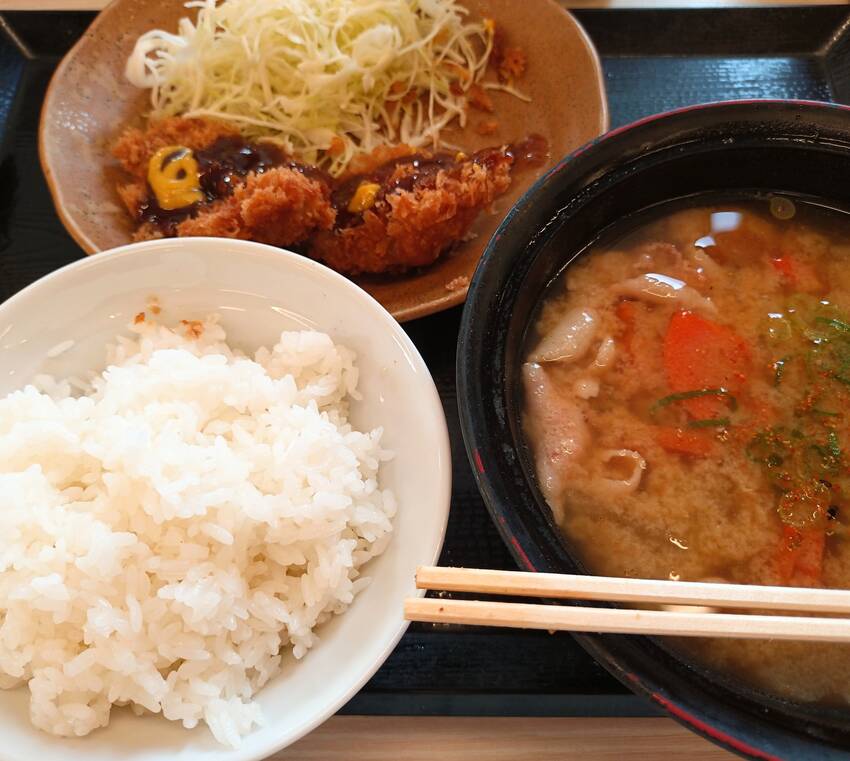 安定のうまさ いつもはご飯減ら...