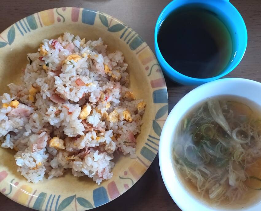 電気つけてないと 何か青い 味...