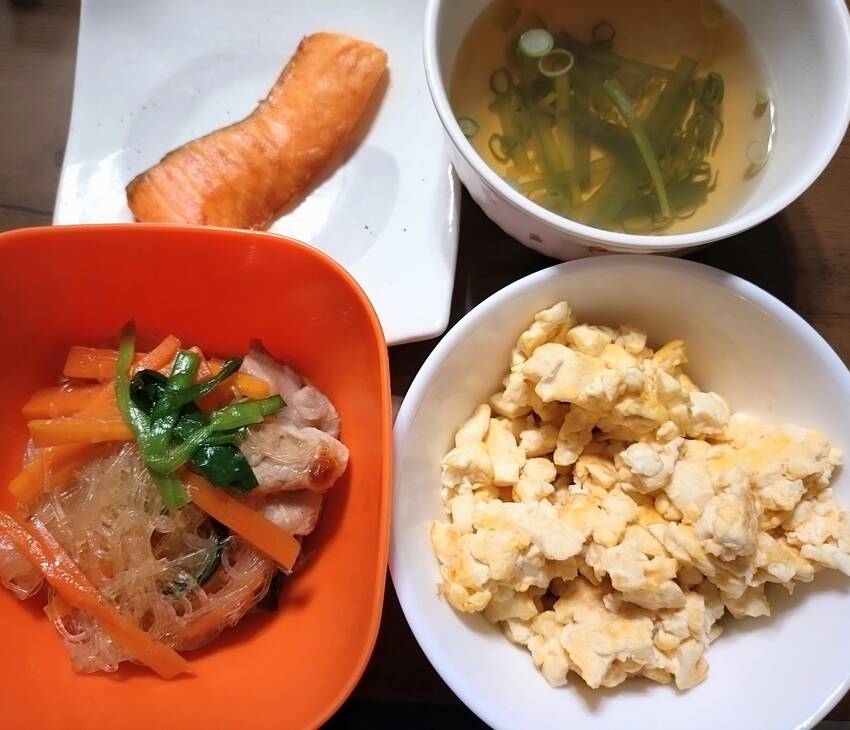 焼き鮭 チャプチェ ニラとネギ...