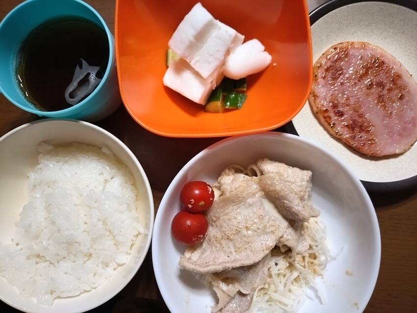 麦茶 はんぺんきゅうり なんと...