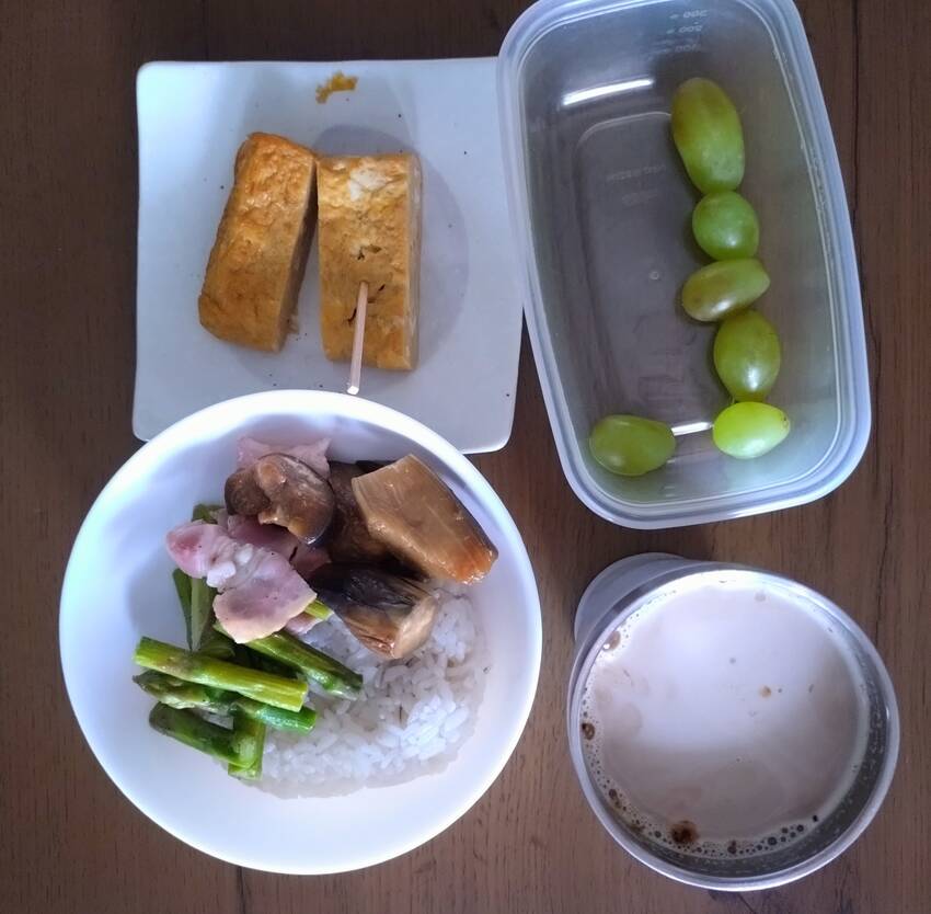 朝 卵焼き シードレスぶどう ...