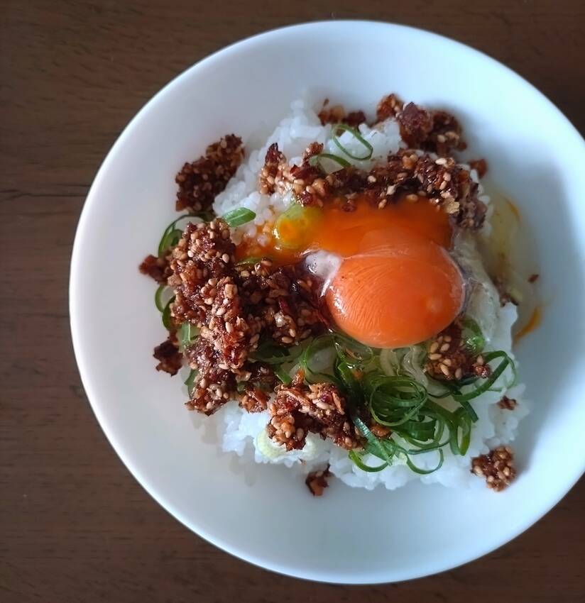 ザクザク醤油卵かけご飯＋ネギ