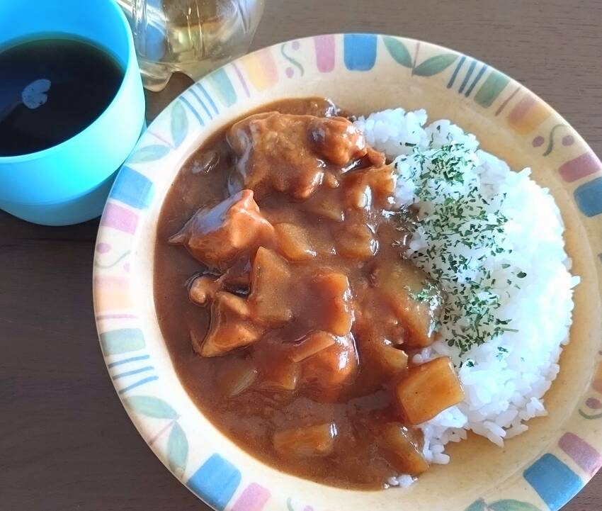 チキンだとちょっとスパイシー豚...