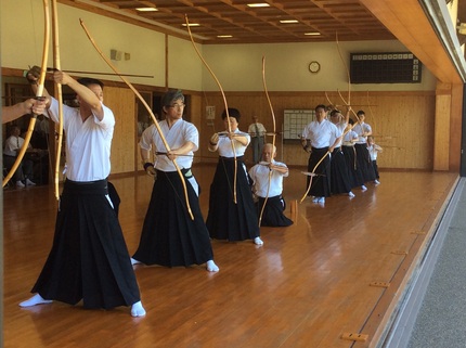 九州各県対抗弓道大会 教士の部...
