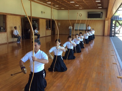 九州各県対抗弓道大会 錬士の部...