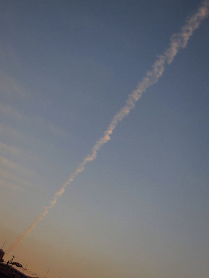 消えない飛行機雲