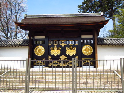 醍醐寺の門