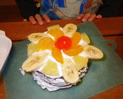 ふんわり食パンでケーキ完成