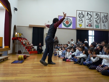 幼稚園パフォーマンスの話の続き