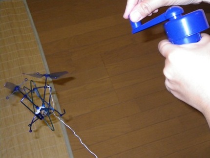 「手回し発電ヘリ」が完成しまし...