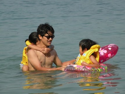 海水浴...