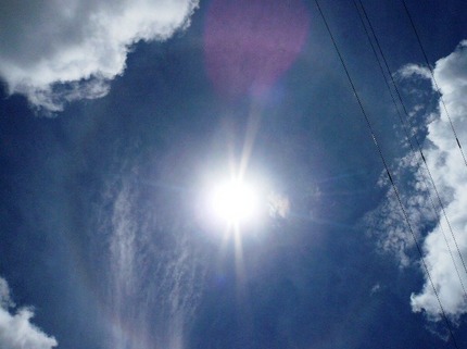 太陽に虹の輪