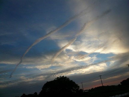地震雲？...